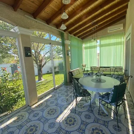 Le Beau Regard Hotel Lunel (Herault)